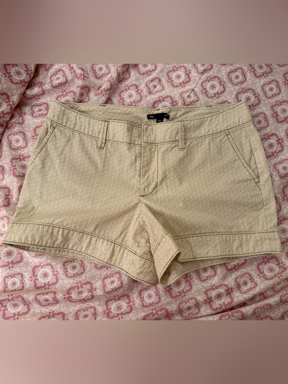 GAP Beige Micro-Print Women’s Shorts